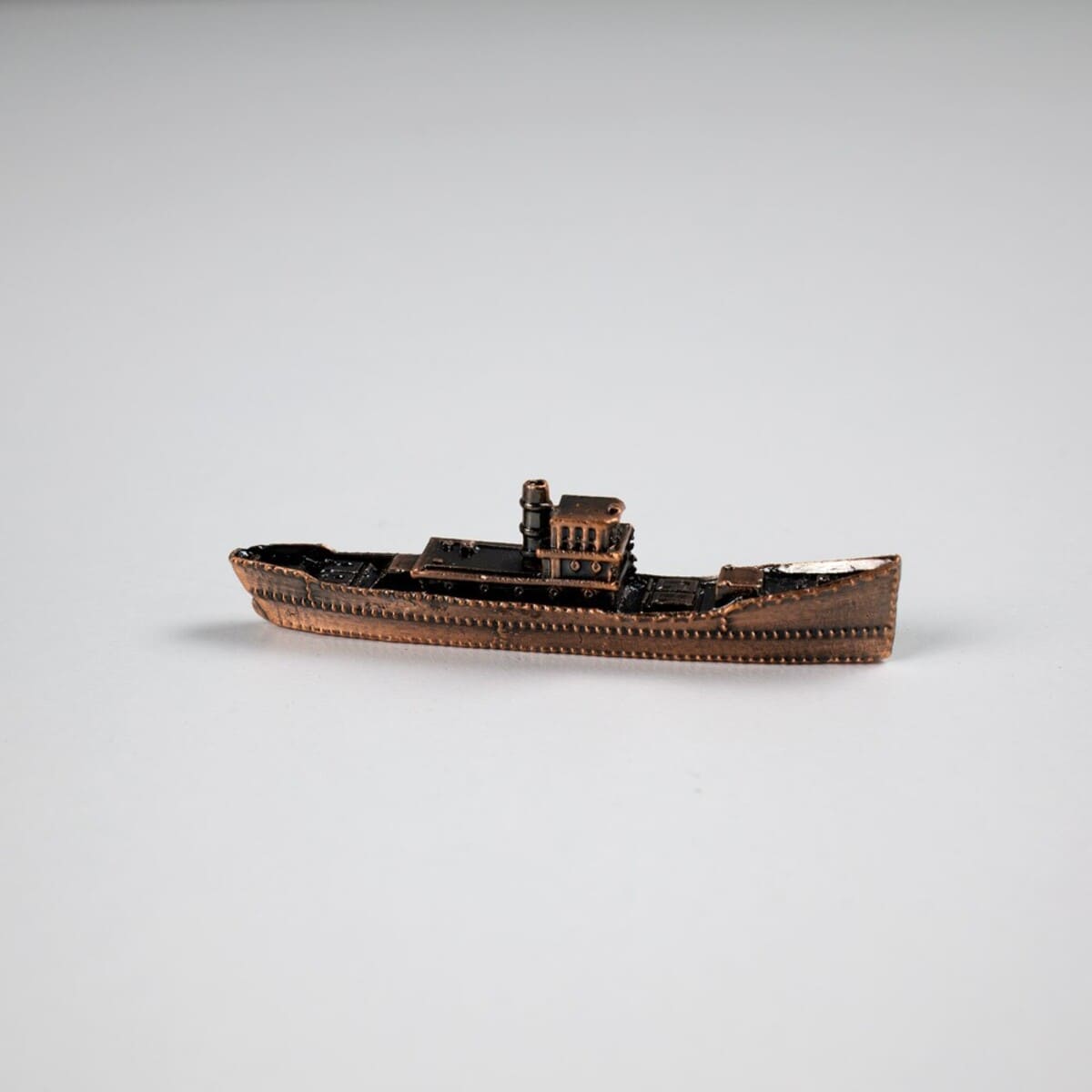 Sleeping Gods: Barco de metal - Juegos de mesa - Adani Store